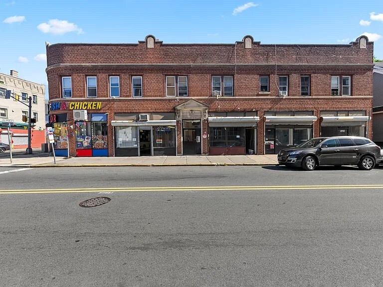 Building Photo - 210 Springdale Ave