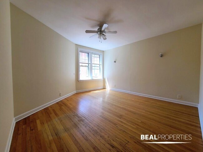 Primary Photo - 1 bedroom in CHICAGO IL 60657