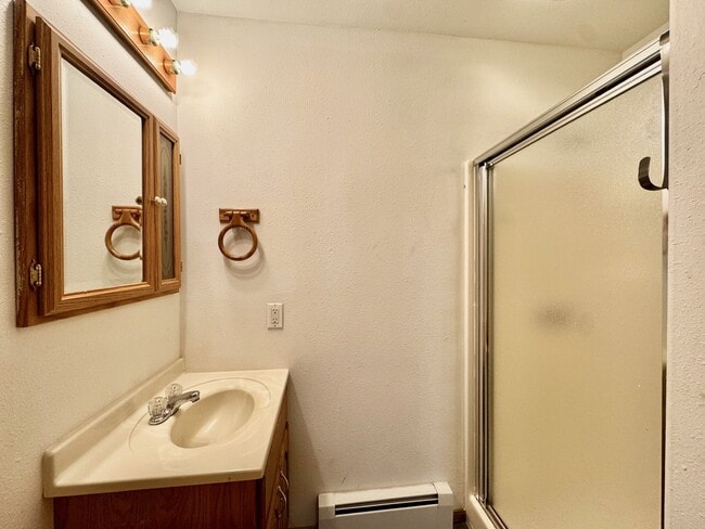 Building Photo - 9126 Wolfram Way