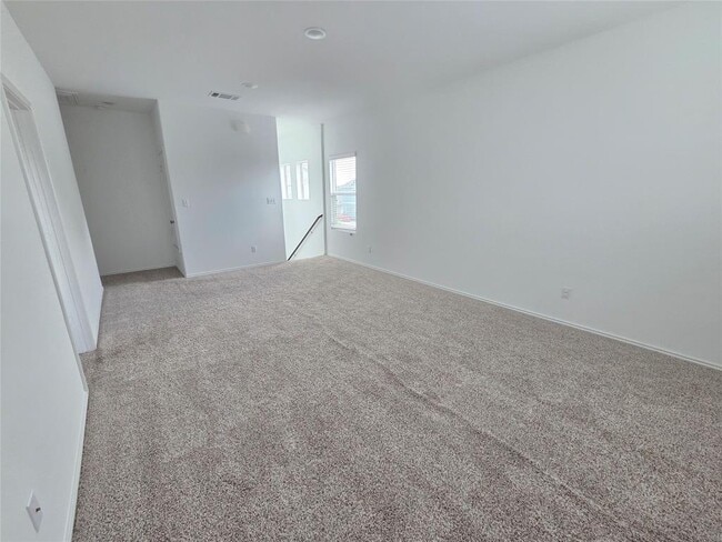 Building Photo - 1329 Weatherford Ln