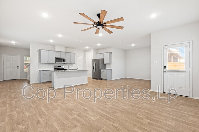 Building Photo - 374 Wayne Wy