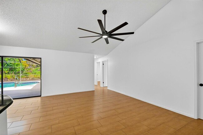 Building Photo - 9721 Majestic Way