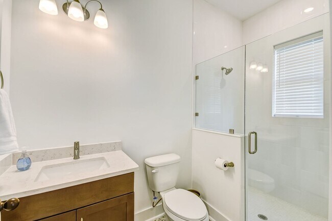 Building Photo - Townhome  in The Enclave at Summer Beach