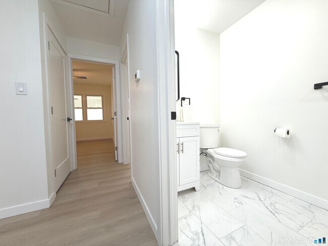 Building Photo - 275 Dayton Rd