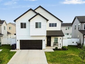 Building Photo - 1428 W Creekside Dr