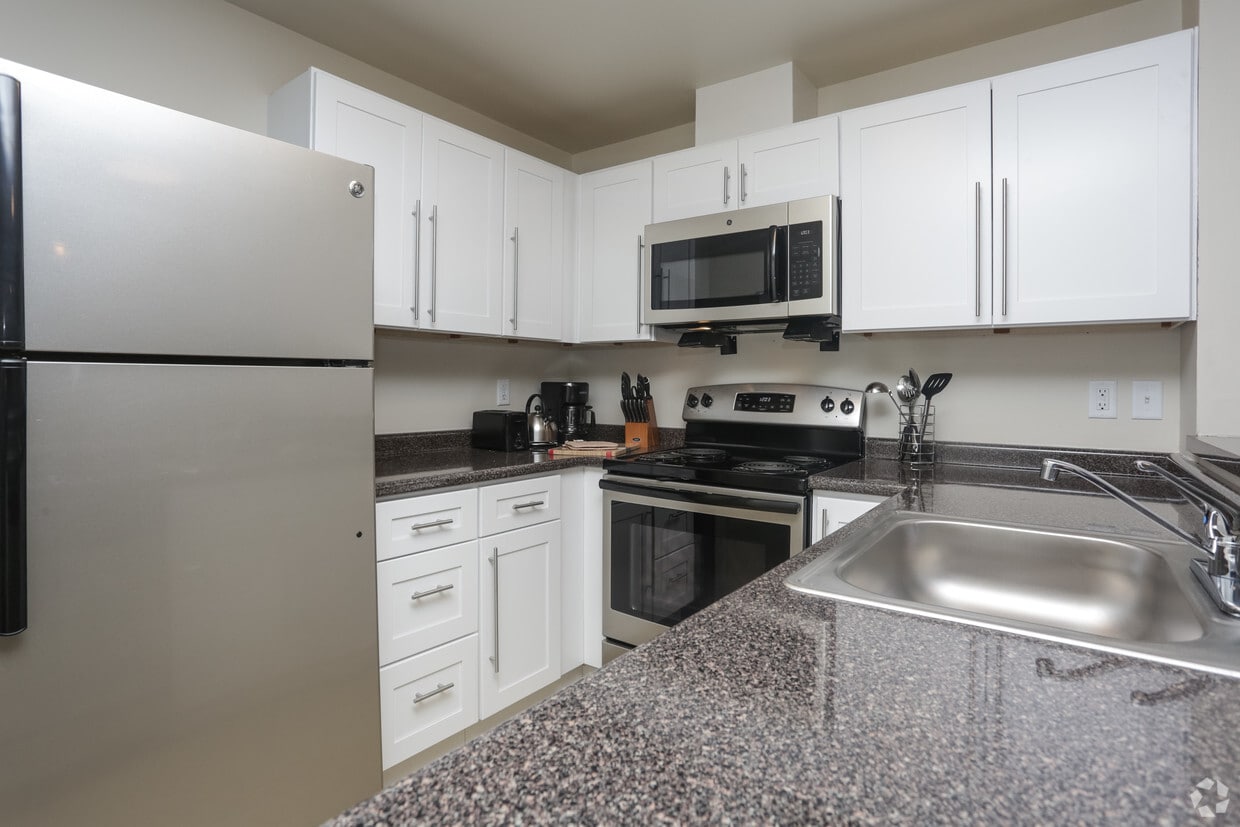 Pondside At Littleton Littleton Ma Apartment Finder