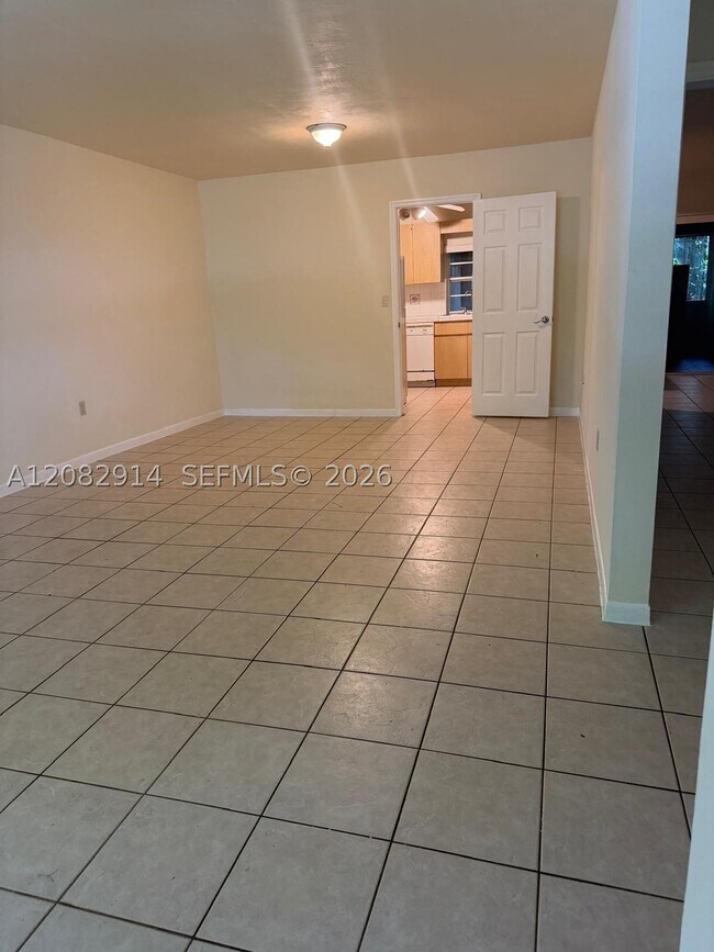 Building Photo - 7752 SW 106th St