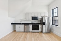 Building Photo - 129 Main St