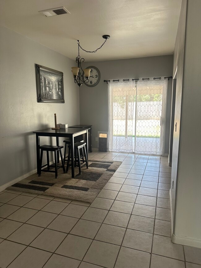 Building Photo - 6717 Pompadour Ct