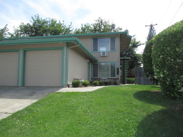 Building Photo - Rocklin upstairs 2 bedroom apartment.