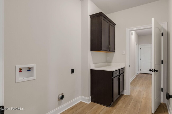 Building Photo - 106 Bejeweled Ave