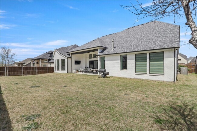 Building Photo - 2217 Zaid Wy