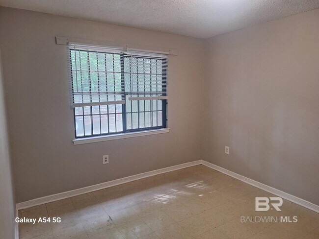 Building Photo - 2207 Wolf Ridge Rd