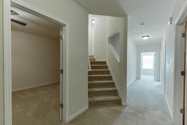Building Photo - 2220 Stirling Bridge Rd
