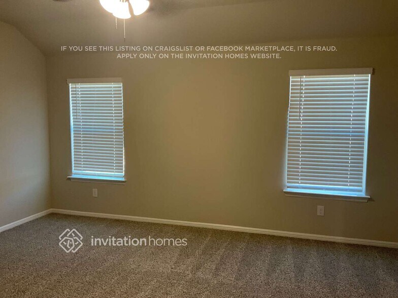 Building Photo - 422 Lubbock Dr