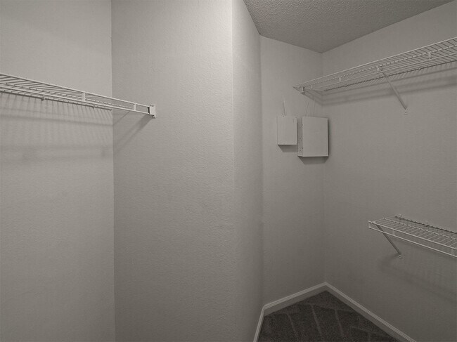Building Photo - 3 Bedroom, 2 Bath Near Whitten and Dexter