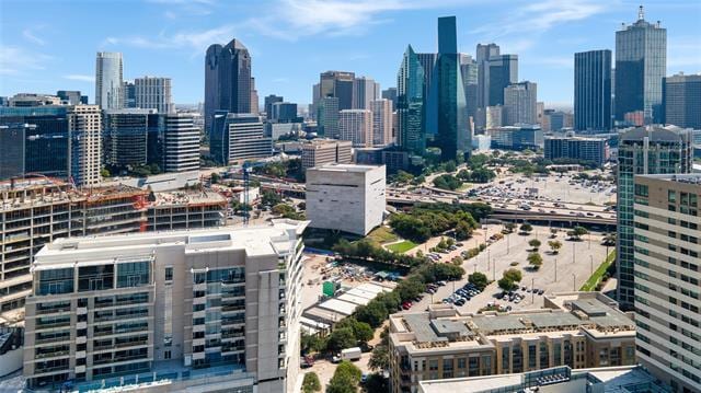 Building Photo - 2408 Victory Park Ln