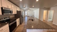 Building Photo - 7710 Elm Ave