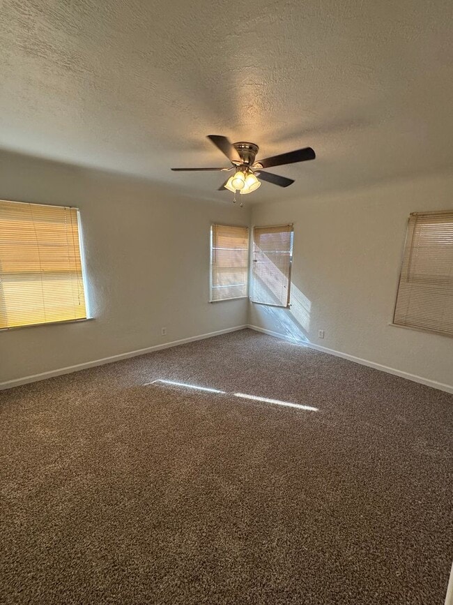 Building Photo - Old Town Charm