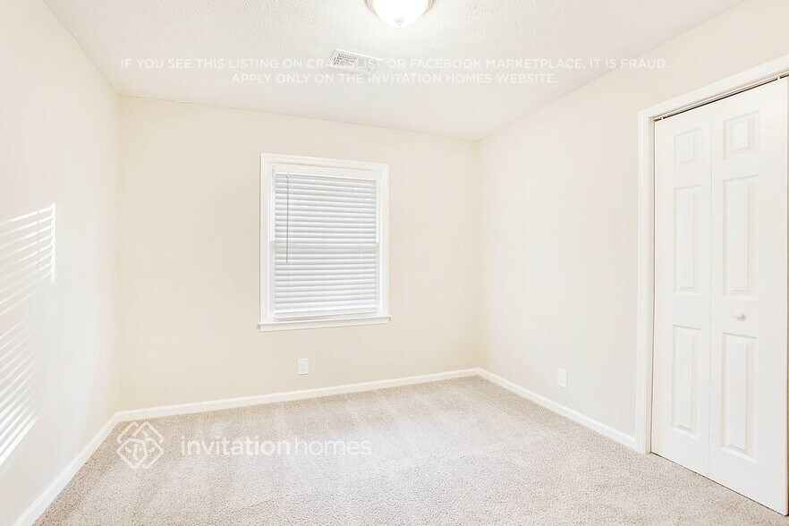 Building Photo - 2679 Carriage Ln