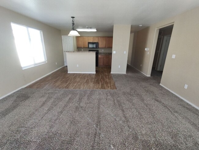 Building Photo - 4 Bedroom - 2 Bath - 1589 Sq. Ft. Home in Gladden Farms Community - Marana