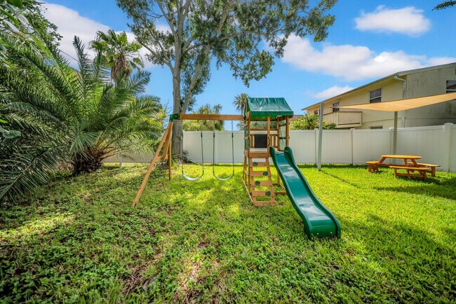 Building Photo - 555 S Gulf Dr