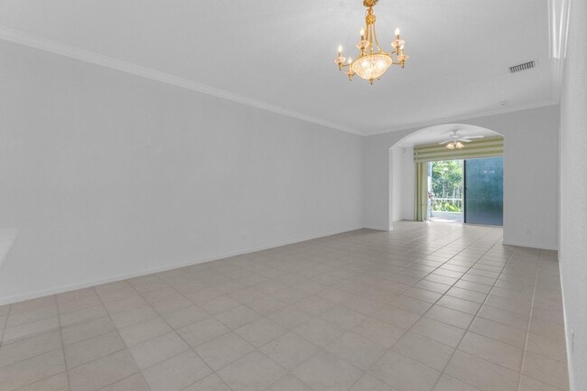 Building Photo - 10664 Royal Caribbean Cir