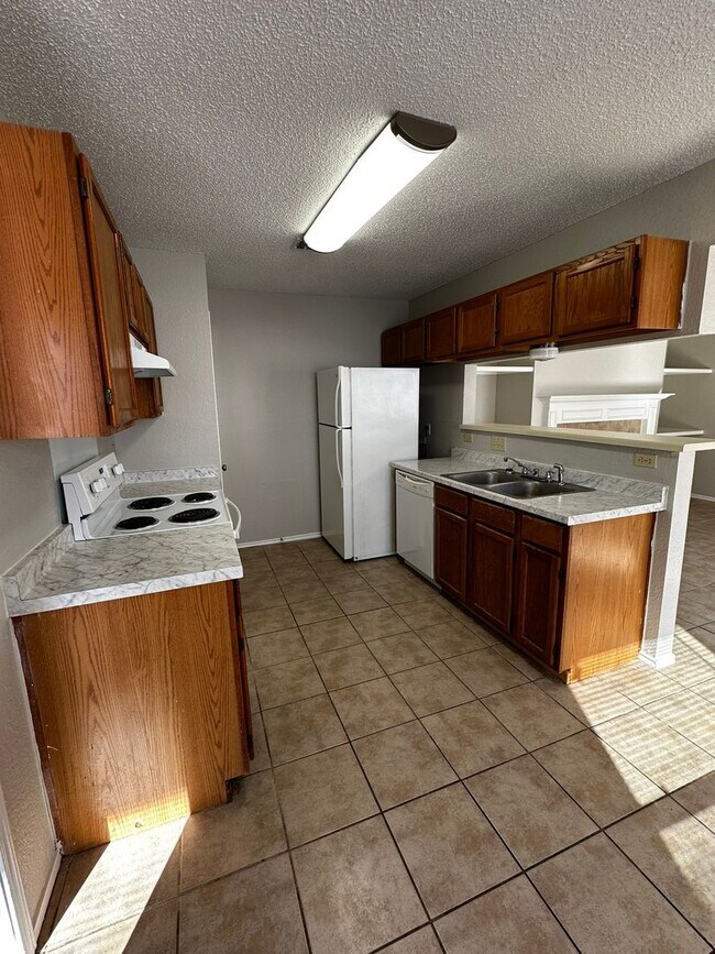 Building Photo - D.Schrager Properties2 (523 Cutty Trl)