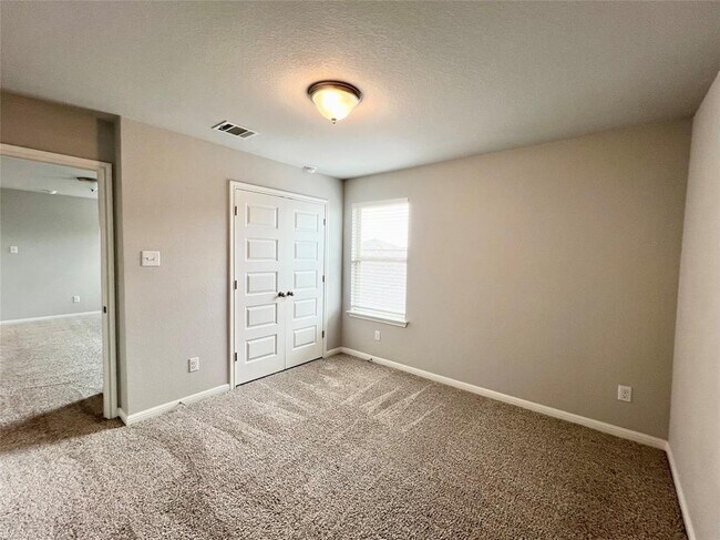 Building Photo - 227 Kellys Heroes Wy