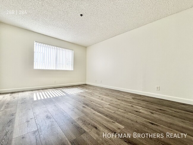 Building Photo - 15600 Vanowen St. Van Nuys, CA 91406