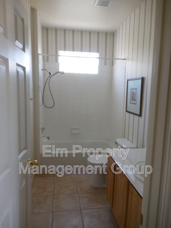 Building Photo - 3555 Meridale Dr