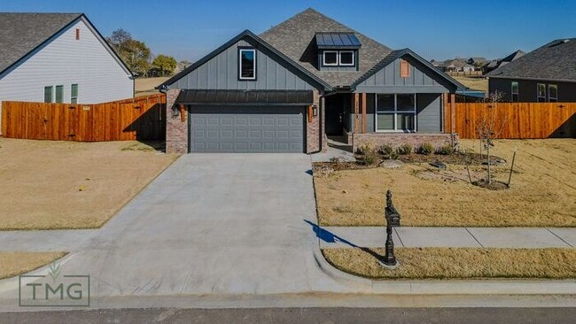Building Photo - Your New Home in Owasso with Modern Elegance
