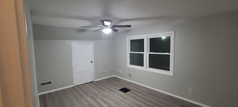 Building Photo - 261 Sunnyside Ave