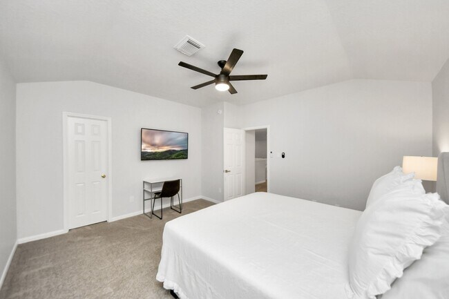 Building Photo - 2730 Empire Oaks Lane