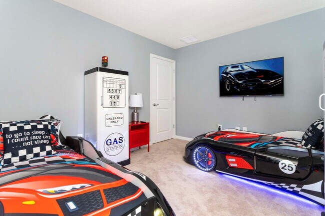 Building Photo - 3413 Lilac Wy