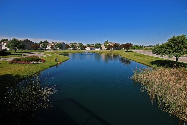 Building Photo - Vistas at Wedgewood