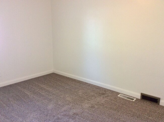 Building Photo - Single Family Home