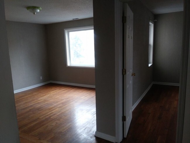 Building Photo - 220 Brooklyn 2