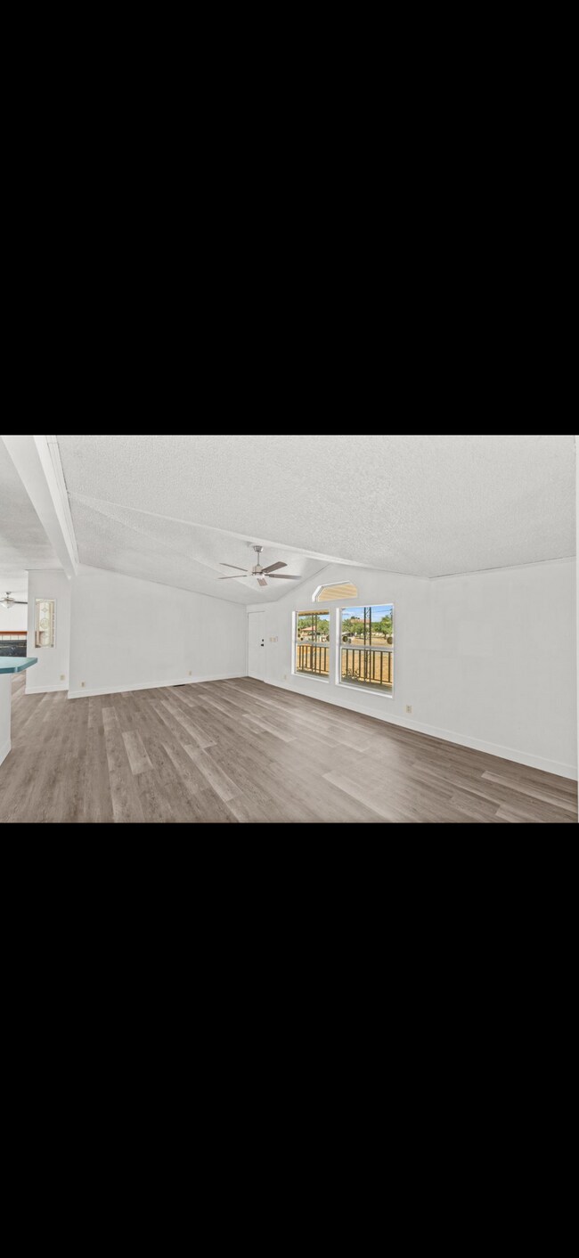 Building Photo - 29707 Rd 182