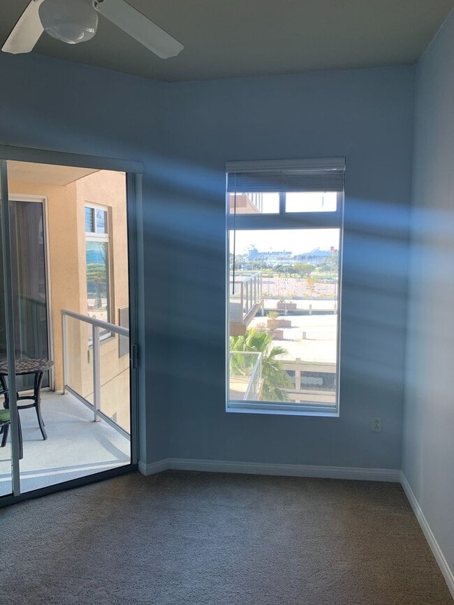 Building Photo - Beautiful 2 Bed + 2 Bath Long Beach Condo ...