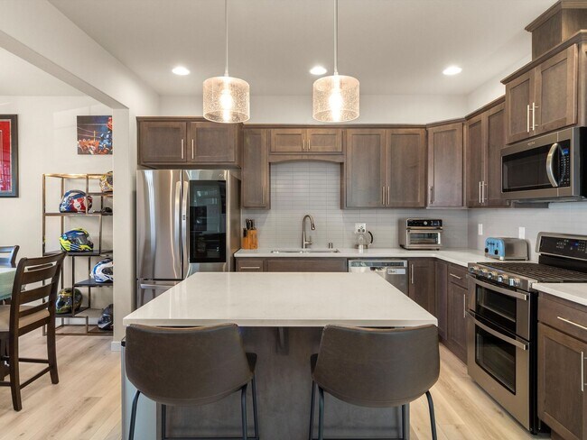 Building Photo - Modern Comfort & Style with A/C in Tumwate...