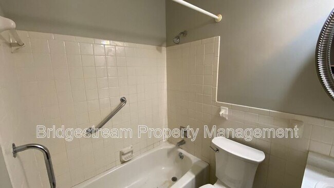 Building Photo - 52 Candlewood Ct