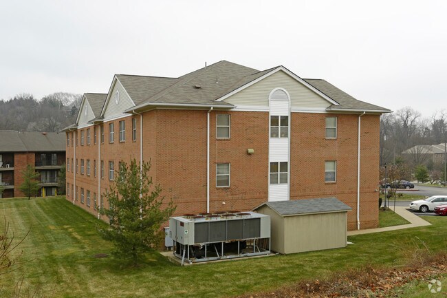 Building Photo - Gable Ridge