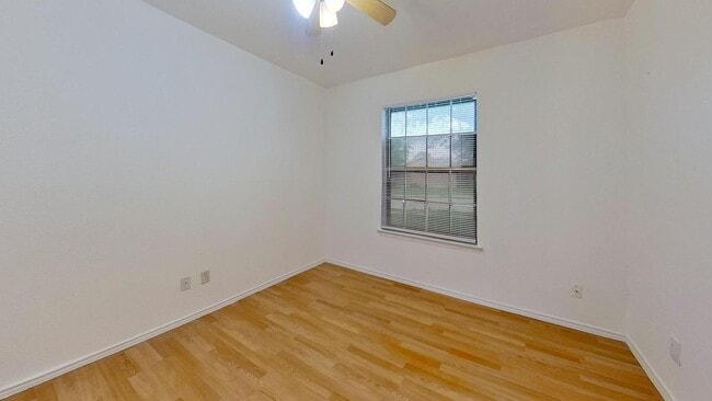 Building Photo - 3105 Selfridge Dr