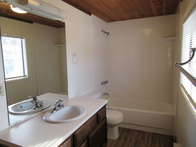 Building Photo - Whitefish River Duplex