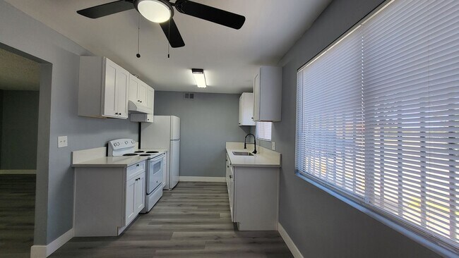 Building Photo - 3240 N Michael Way