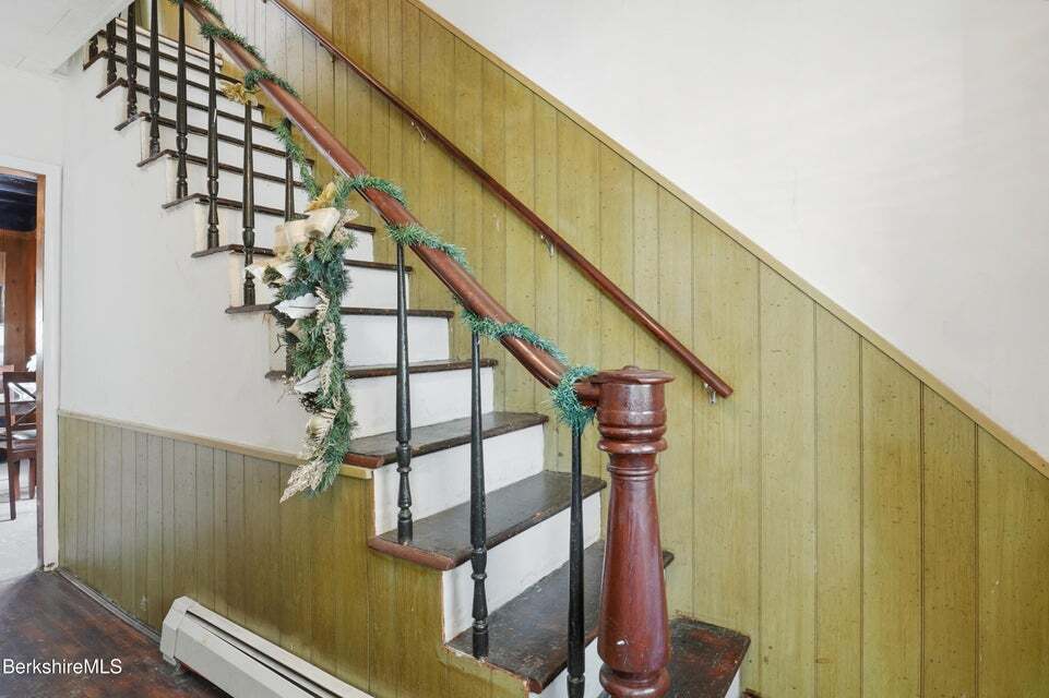 Building Photo - 9 Lincoln St