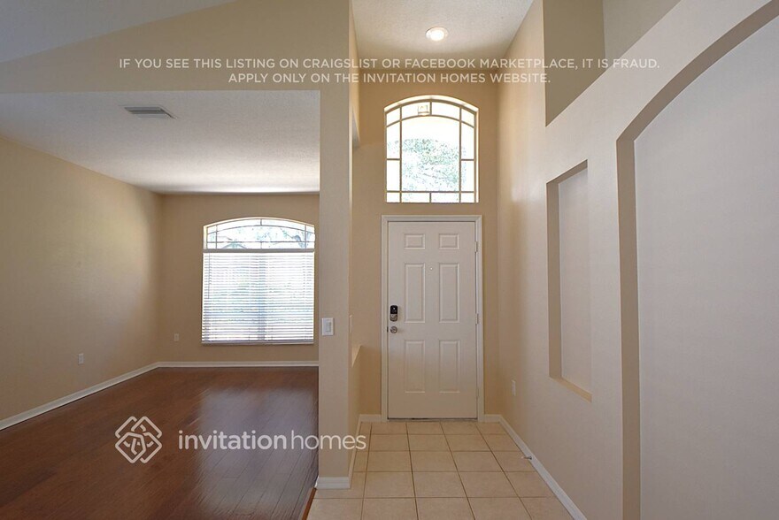 Building Photo - 15454 Martinmeadow Dr