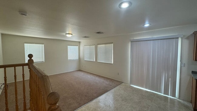 Building Photo - Welcome Home 3 or 4 BDRM SW Las Vegas
