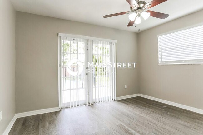 Building Photo - 3 Bedroom Pet-Friendly Home in Sunrise, FL with Main Street Renewal